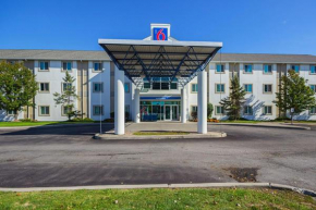 Гостиница Motel 6-Whitby, ON - Toronto East  Уитби